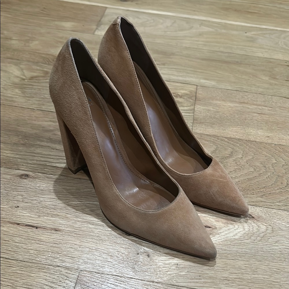 Elegant Tan Women's Pumps